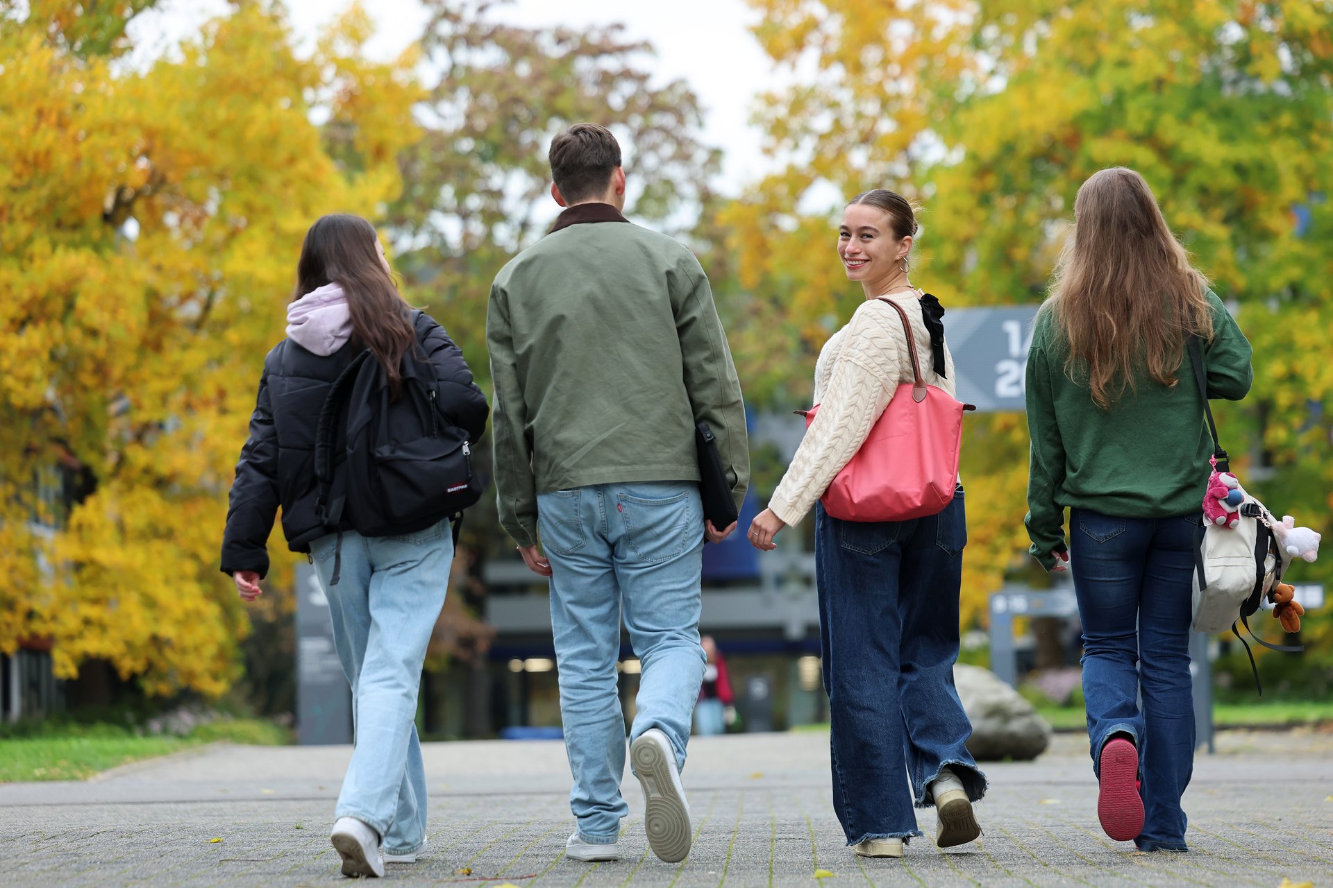 Students on campus of Reutlingen University
